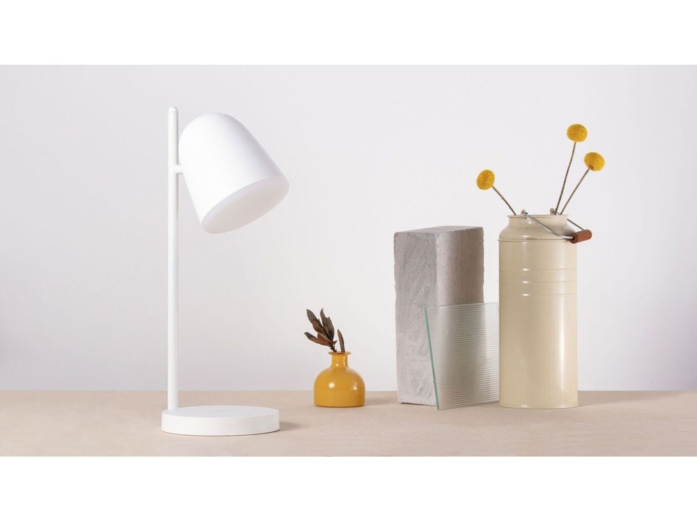 Настольная лампа с беспроводной зарядкой LED L2