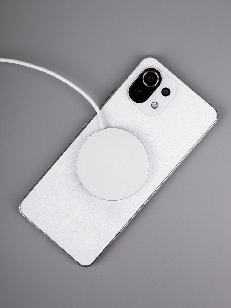 Беспроводное зарядное устройство с магнитами Magmate